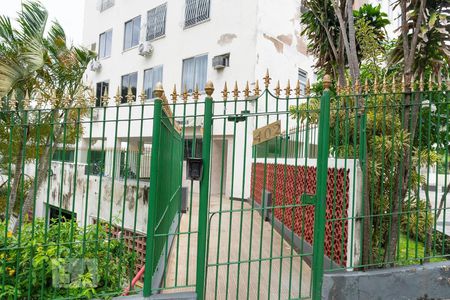 Apartamento à venda com 60m², 2 quartos e 1 vaga Apartamento à venda com 60m², 2 quartos e 1 vagaFachada