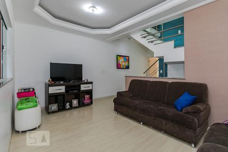 Sala de Estar de casa para alugar com 3 quartos, 195m² em Jd. Rubi, Mogi das Cruzes