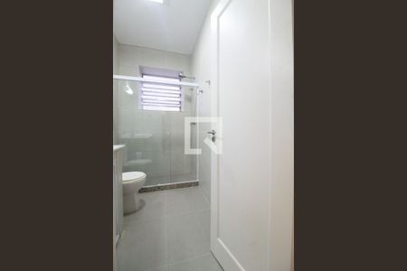 Apartamento à venda com 109m², 3 quartos e sem vagaBanheiro social