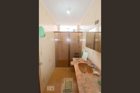 Casa à venda com 280m², 3 quartos e 2 vagasBanheiro Social