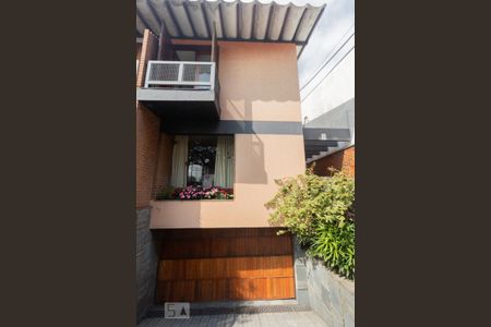 Casa à venda com 280m², 3 quartos e 2 vagasFachada