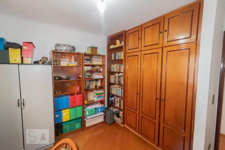 Casa à venda com 280m², 3 quartos e 2 vagasDormitório 2