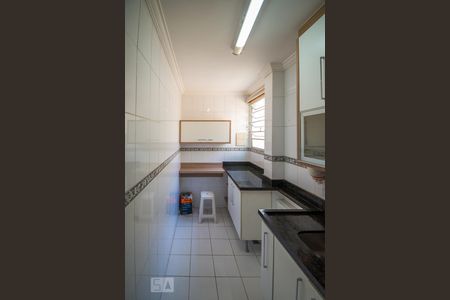 Apartamento à venda com 110m², 2 quartos e 2 vagasCozinha
