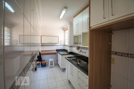 Apartamento à venda com 110m², 2 quartos e 2 vagasCozinha