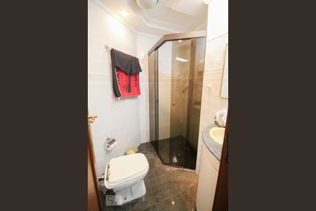 Apartamento à venda com 230m², 3 quartos e 3 vagas Apartamento à venda com 230m², 3 quartos e 3 vagasBanheiro Escritório