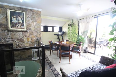 Apartamento à venda com 230m², 3 quartos e 3 vagas Apartamento à venda com 230m², 3 quartos e 3 vagasSala de Jogos