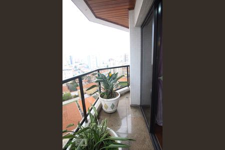 Apartamento à venda com 230m², 3 quartos e 3 vagas Apartamento à venda com 230m², 3 quartos e 3 vagasSacada