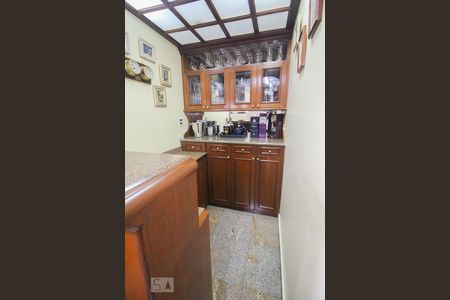 Apartamento à venda com 230m², 3 quartos e 3 vagas Apartamento à venda com 230m², 3 quartos e 3 vagasBar