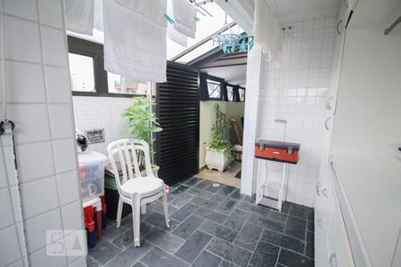 Apartamento à venda com 230m², 3 quartos e 3 vagas Apartamento à venda com 230m², 3 quartos e 3 vagasArea de Serviço