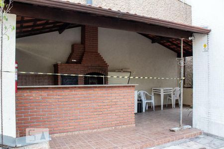 Apartamento à venda com 230m², 3 quartos e 3 vagas Apartamento à venda com 230m², 3 quartos e 3 vagasChurrsaqueira