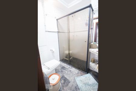 Apartamento à venda com 230m², 3 quartos e 3 vagas Apartamento à venda com 230m², 3 quartos e 3 vagasBanheiro 2