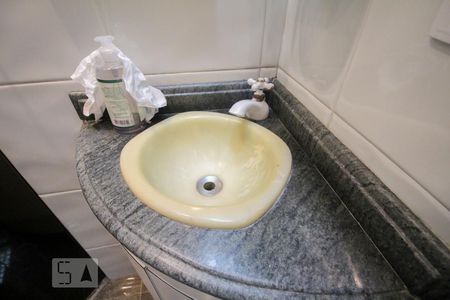 Apartamento à venda com 230m², 3 quartos e 3 vagas Apartamento à venda com 230m², 3 quartos e 3 vagasBanheiro Escritório