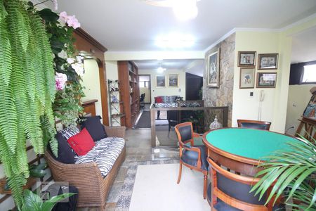 Apartamento à venda com 230m², 3 quartos e 3 vagas Apartamento à venda com 230m², 3 quartos e 3 vagasSala de Jogos