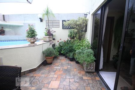 Apartamento à venda com 230m², 3 quartos e 3 vagas Apartamento à venda com 230m², 3 quartos e 3 vagasArea Gourmet