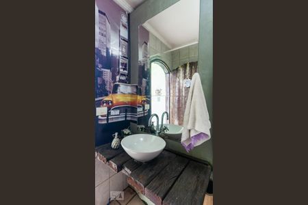 Casa à venda com 125m², 3 quartos e 2 vagasBanheiro da área externa