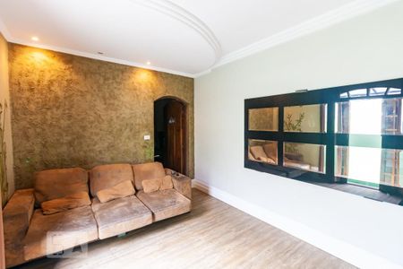 Casa à venda com 125m², 3 quartos e 2 vagasSala de TV