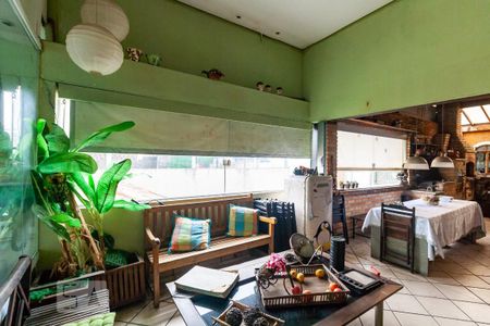 Casa à venda com 125m², 3 quartos e 2 vagasÁrea Externa