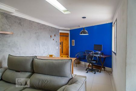 Apartamento à venda com 70m², 2 quartos e 1 vaga Apartamento à venda com 70m², 2 quartos e 1 vagaSala