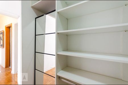 Apartamento para alugar com 112m², 3 quartos e 1 vagaCloset
