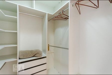 Apartamento para alugar com 112m², 3 quartos e 1 vagaCloset