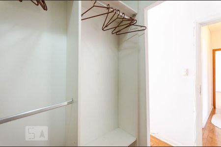 Apartamento para alugar com 112m², 3 quartos e 1 vagaCloset