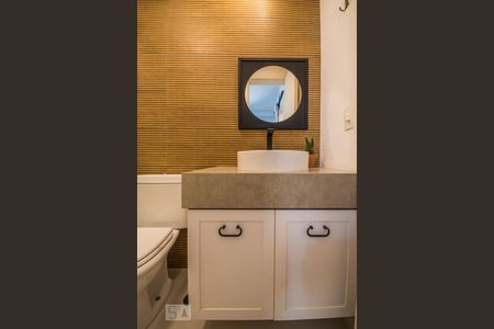 Apartamento para alugar com 94m², 2 quartos e 3 vagas Apartamento para alugar com 94m², 2 quartos e 3 vagasBanheiro da Suíte 2