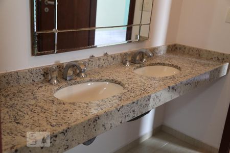 Apartamento para alugar com 174m², 3 quartos e 2 vagasHall dos Quartos