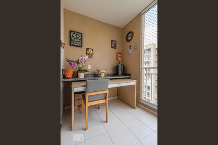 Varanda de apartamento à venda com 3 quartos, 79m² em Jardim Tupanci, Barueri