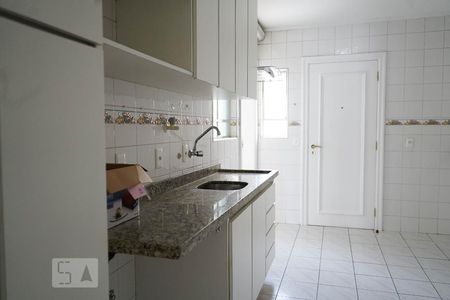 Apartamento à venda com 94m², 3 quartos e 2 vagasCozinha