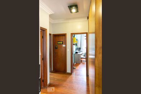 Apartamento à venda com 110m², 4 quartos e 2 vagasCorredor