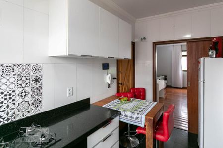 Apartamento à venda com 110m², 4 quartos e 2 vagasCozinha