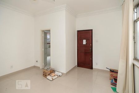 Apartamento para alugar com 90m², 3 quartos e sem vaga Apartamento para alugar com 90m², 3 quartos e sem vagaSala