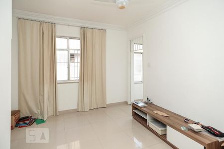 Apartamento para alugar com 90m², 3 quartos e sem vaga Apartamento para alugar com 90m², 3 quartos e sem vagaSala