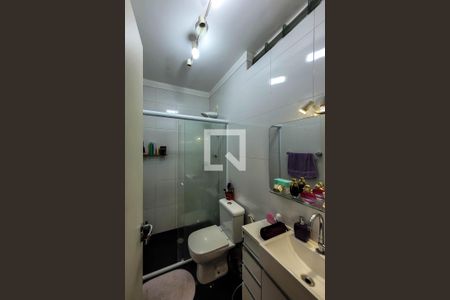 Casa de condomínio à venda com 157m², 3 quartos e 2 vagasBanheiro Social