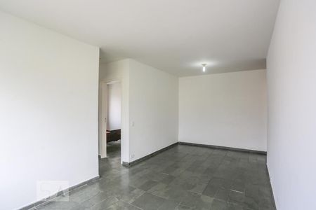 Sala de Estar de apartamento à venda com 2 quartos, 75m² em Jardim Ester, São Paulo