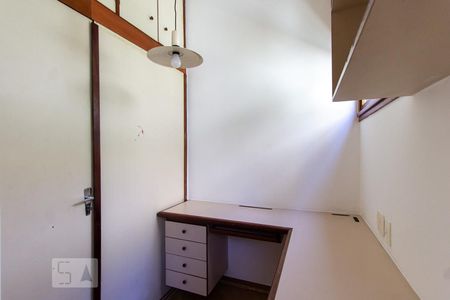 Apartamento à venda com 70m², 2 quartos e 1 vaga Apartamento à venda com 70m², 2 quartos e 1 vagaEscritório Quarto 2