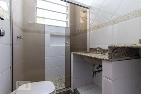 Apartamento à venda com 70m², 2 quartos e 1 vaga Apartamento à venda com 70m², 2 quartos e 1 vagaBanheiro