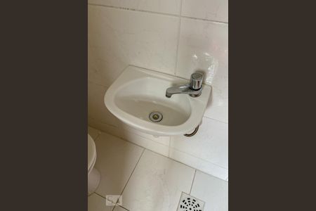 Apartamento para alugar com 54m², 2 quartos e 1 vaga Apartamento para alugar com 54m², 2 quartos e 1 vagaBanheiro de Serviço