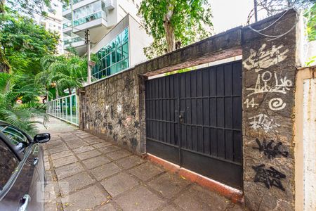 Casa à venda com 800m², 4 quartos e 4 vagasEntrada