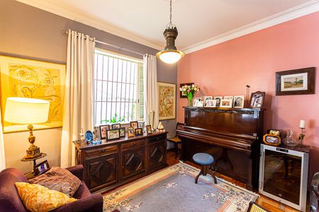 Sala de casa à venda com 4 quartos, 800m² em Icaraí, Niterói