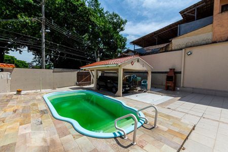 Casa à venda com 700m², 13 quartos e 3 vagas Casa à venda com 700m², 13 quartos e 3 vagasÁrea Externa