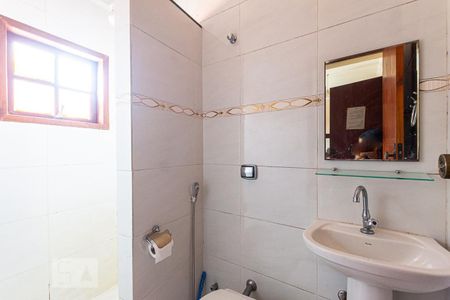 Casa à venda com 700m², 13 quartos e 3 vagas Casa à venda com 700m², 13 quartos e 3 vagasBanheiro