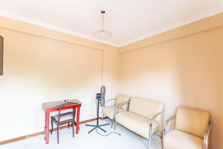 Casa à venda com 700m², 13 quartos e 3 vagas Casa à venda com 700m², 13 quartos e 3 vagasSala