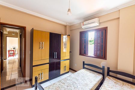 Casa à venda com 700m², 13 quartos e 3 vagas Casa à venda com 700m², 13 quartos e 3 vagasQuarto