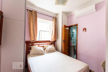 Casa à venda com 700m², 13 quartos e 3 vagas Casa à venda com 700m², 13 quartos e 3 vagasQuarto