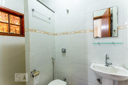 Casa à venda com 700m², 13 quartos e 3 vagas Casa à venda com 700m², 13 quartos e 3 vagasBanheiro