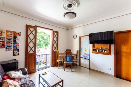 Casa à venda com 700m², 13 quartos e 3 vagas Casa à venda com 700m², 13 quartos e 3 vagasSala