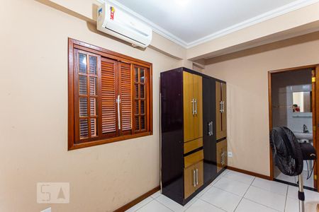 Casa à venda com 700m², 13 quartos e 3 vagas Casa à venda com 700m², 13 quartos e 3 vagasQuarto