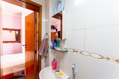 Casa à venda com 700m², 13 quartos e 3 vagas Casa à venda com 700m², 13 quartos e 3 vagasBanheiro