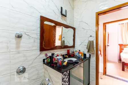 Casa à venda com 700m², 13 quartos e 3 vagas Casa à venda com 700m², 13 quartos e 3 vagasBanheiro